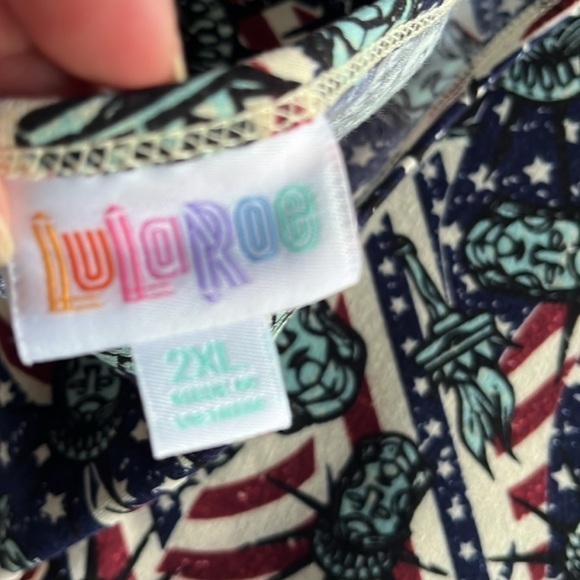 Lularoe top American flag 🇺🇸 patriotic patriotic 4th of July Lady‎ Liberty 2XL - Picture 6 of 7